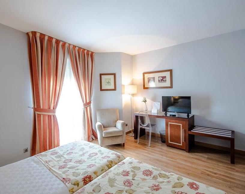 Hotel Rl Anibal Линарес Экстерьер фото